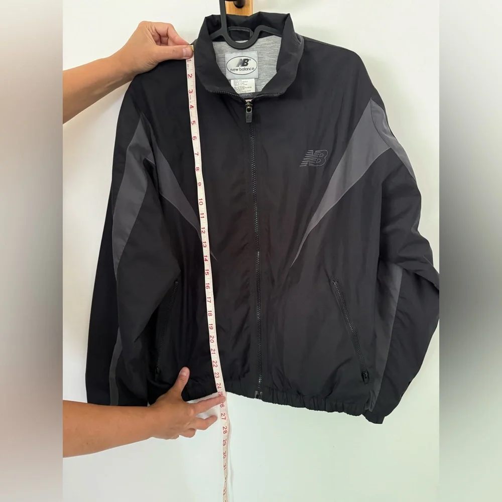 Women’s vintage New Balance windbreaker Jacket - Picture 14 of 16